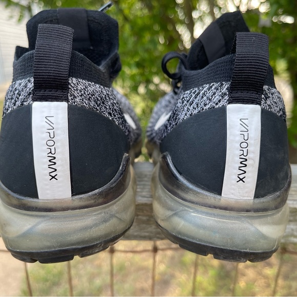Nike Air VaporMax Fly knit 3 Oreo (Women's) size 9 - Picture 5 of 10